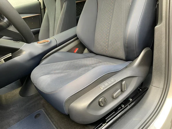 CUPRA Tavascan (2026) — foto 15 van 15