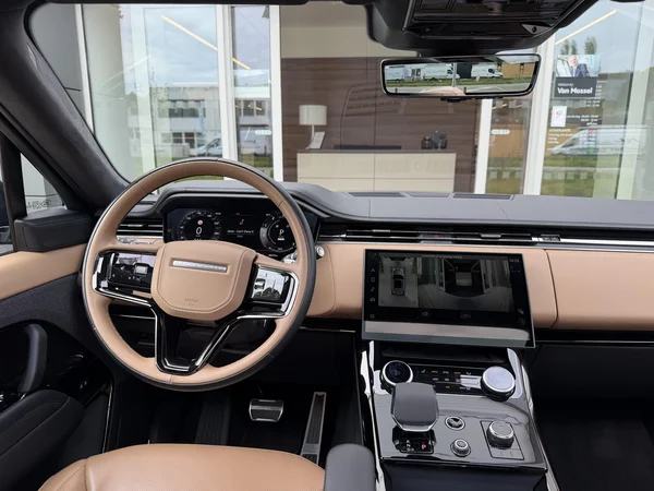 Land Rover Range Rover Sport (2023) — foto 4 van 40