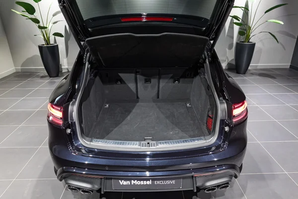 Porsche Macan (2024) — foto 35 van 44