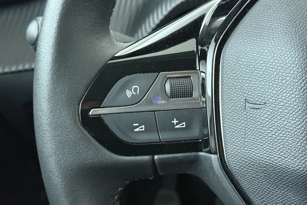 Peugeot 208 (2023) — foto 5 van 19