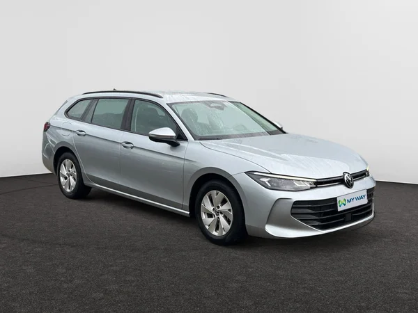 VOLKSWAGEN Passat SW (2024) — foto 17 van 23