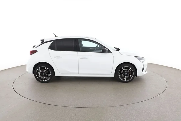 Opel Corsa (2021) — foto 13 van 16
