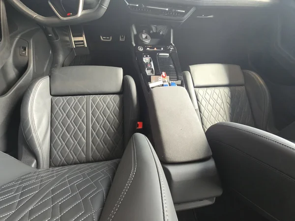AUDI Q6 e-tron (2025) — foto 17 van 17