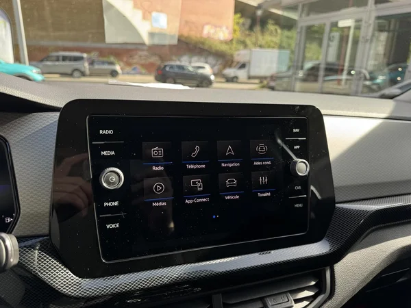 VOLKSWAGEN T-Cross (2025) — foto 3 van 16