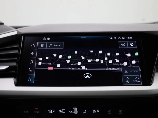 Audi Q4 e-tron (2023) — foto 13 van 43