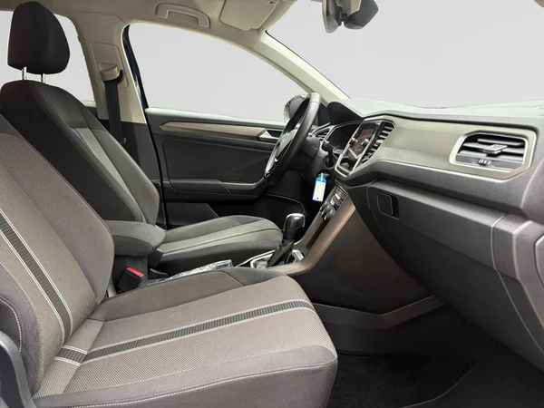 VOLKSWAGEN T-Roc (2021) — foto 8 van 24