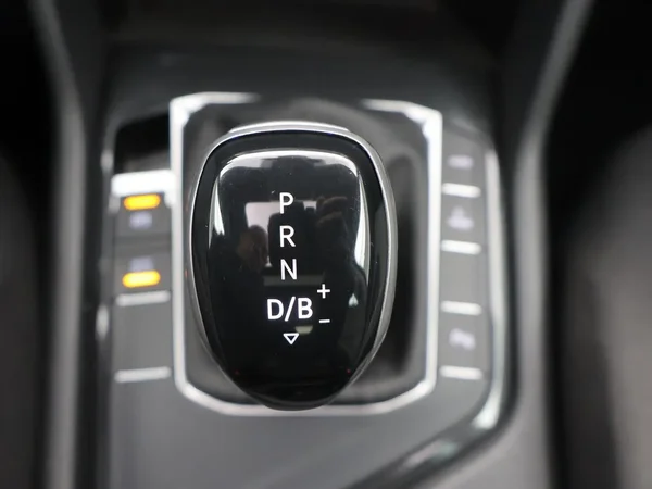 Volkswagen Tiguan (2021) — foto 17 van 29