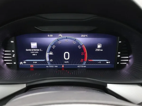 Škoda Kamiq (2022) — foto 7 van 23