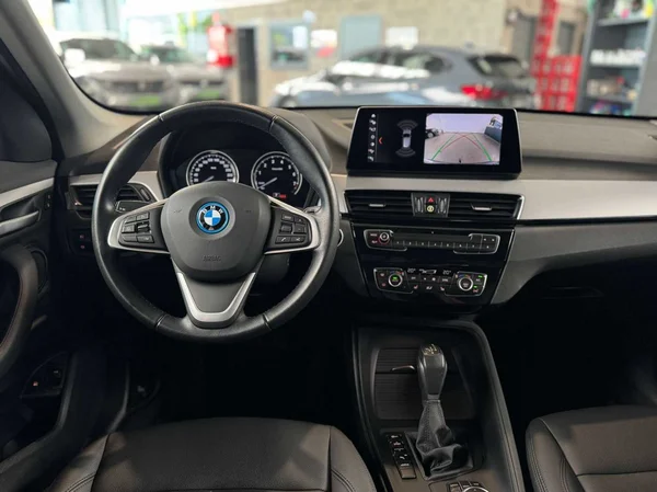 BMW X1 (2022) — foto 2 van 19