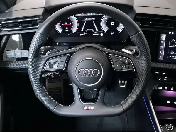AUDI A3 Sportback (2025) — foto 13 van 35