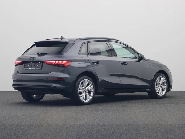 AUDI A3 Sportback (2024) — foto 12 van 22