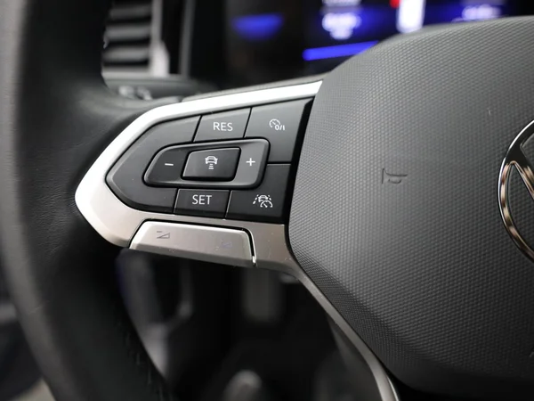 VOLKSWAGEN Polo (2024) — foto 6 van 19