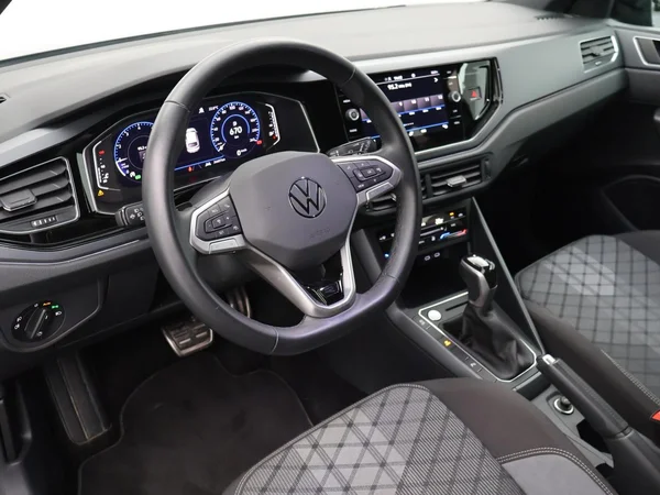 VOLKSWAGEN Taigo (2025) — foto 2 van 28