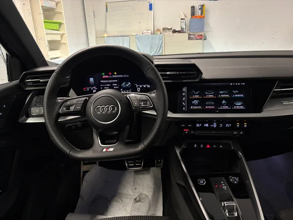 AUDI A3 Sportback (2023) — foto 5 van 19