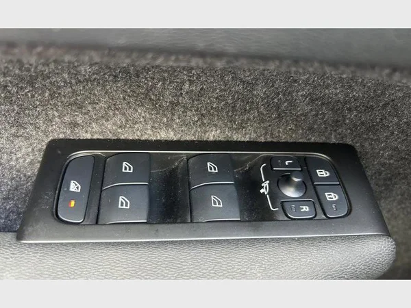 VOLVO XC40 (2022) — foto 15 van 28