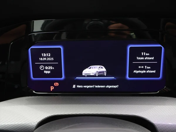 VOLKSWAGEN Golf VIII (2025) — foto 13 van 27