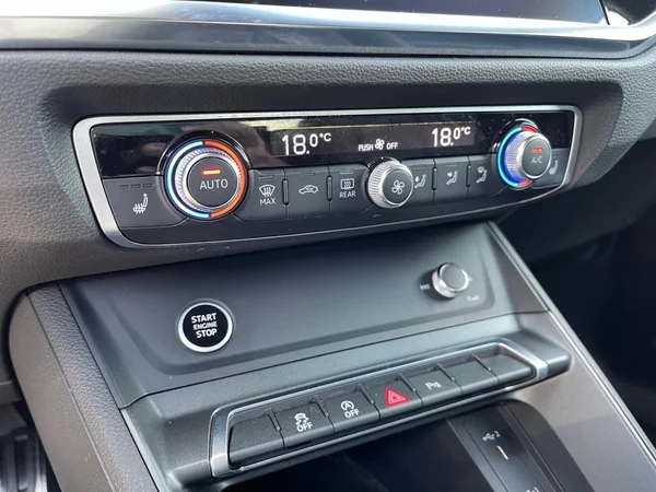 AUDI Q3 (2024) — foto 9 van 22