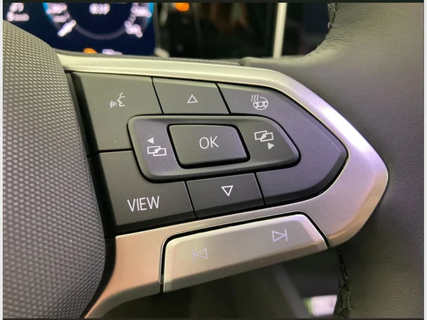 VOLKSWAGEN Golf VII SW (2026) — foto 31 van 35