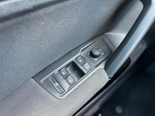 VOLKSWAGEN Tiguan Dsl (2023) — foto 19 van 35