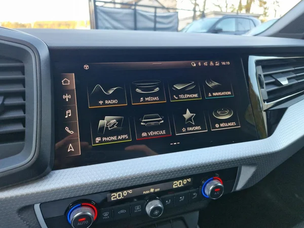 AUDI A1 Sportback (2023) — foto 8 van 23