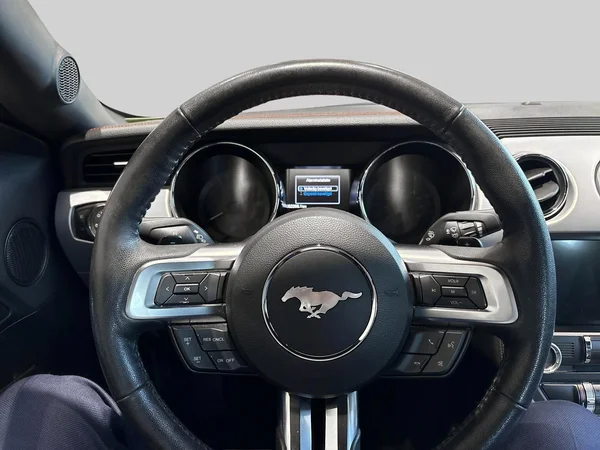 Ford Mustang (2017) — foto 20 van 21