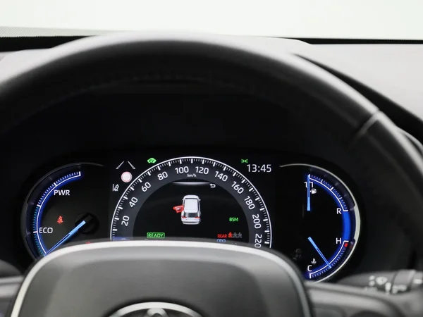 Toyota RAV4 (2021) — foto 2 van 46