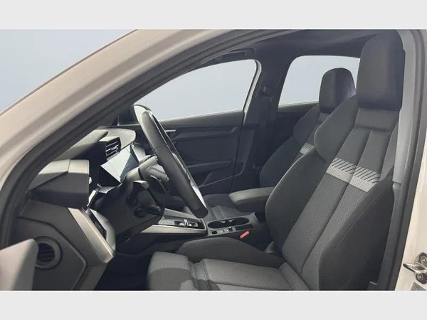 Audi A3 Sedan (2022) — foto 2 van 35