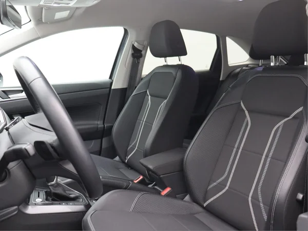 VOLKSWAGEN Taigo (2024) — foto 4 van 17