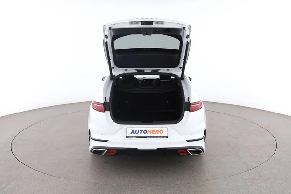 Kia pro_cee'd (2021) — foto 7 van 16