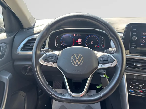 VOLKSWAGEN T-Roc (2023) — foto 6 van 19