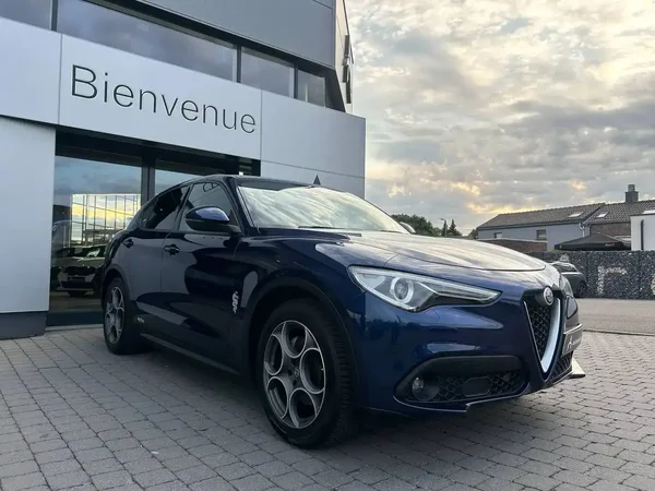 Alfa Romeo Stelvio (2018) — foto 16 van 22