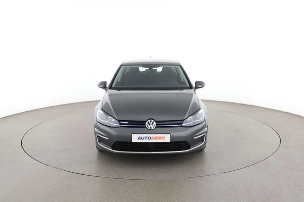 Volkswagen e-Golf (2020) — foto 15 van 16