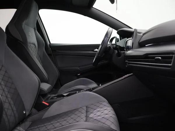 Volkswagen Golf (2024) — foto 28 van 31