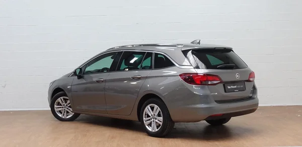 Opel Astra (2017) — foto 14 van 20