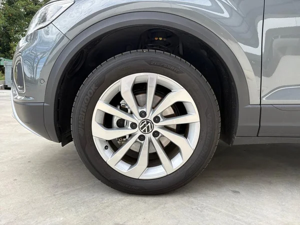 VOLKSWAGEN T-Roc (2025) — foto 16 van 24