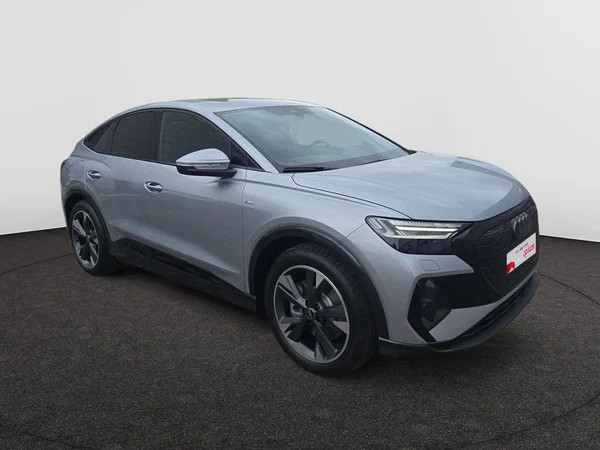 AUDI Q4 Sportback e-tron (2025) — foto 15 van 24