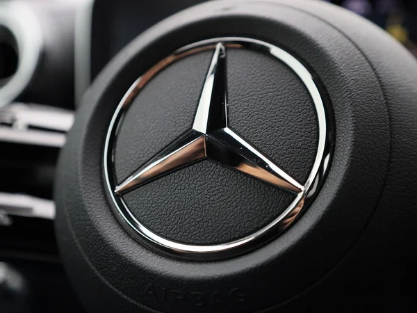 Mercedes-Benz GLC (2025) — foto 30 van 49