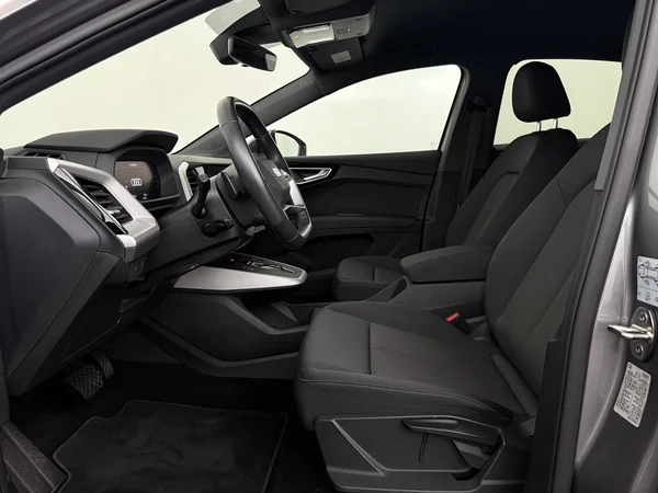 AUDI Q4 e-tron (2024) — foto 2 van 31
