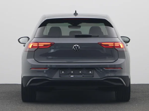 VOLKSWAGEN Golf VIII (2024) — foto 16 van 19