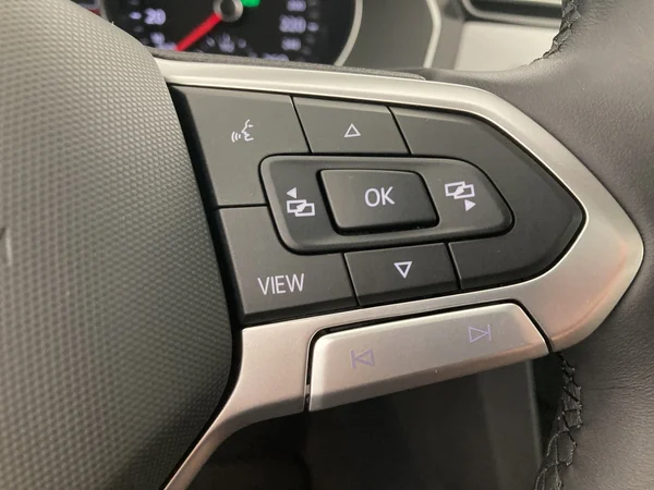 VOLKSWAGEN Passat Variant (2024) — foto 11 van 35
