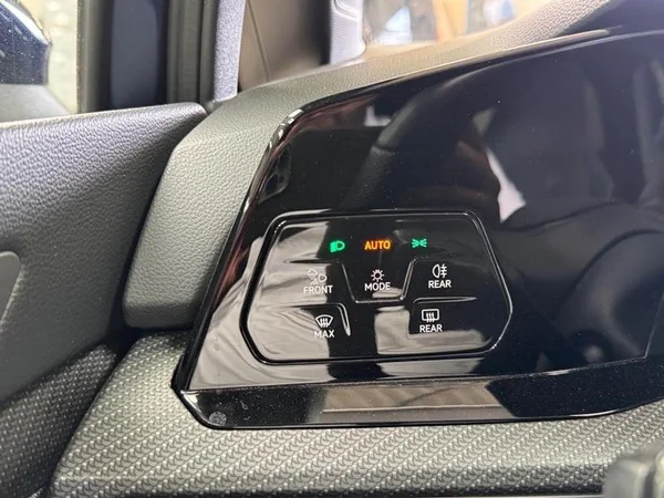 VOLKSWAGEN Golf VIII (2023) — foto 6 van 31