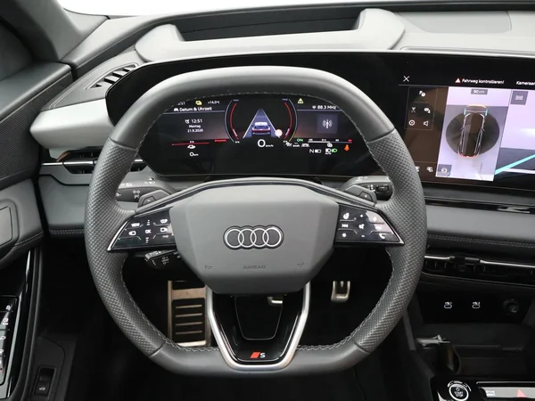 AUDI Q6 e-tron (2025) — foto 9 van 25