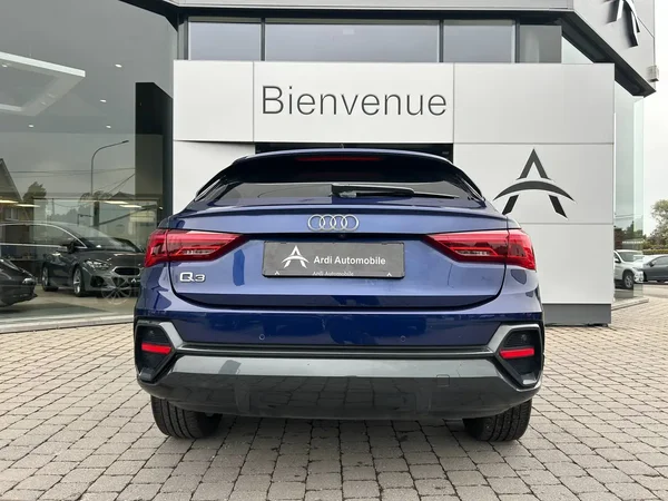 Audi Q3 (2022) — foto 24 van 28