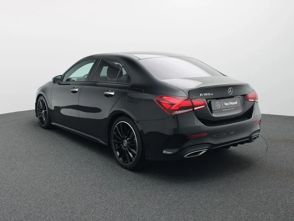 Mercedes-Benz A-Klasse (2022) — foto 12 van 30