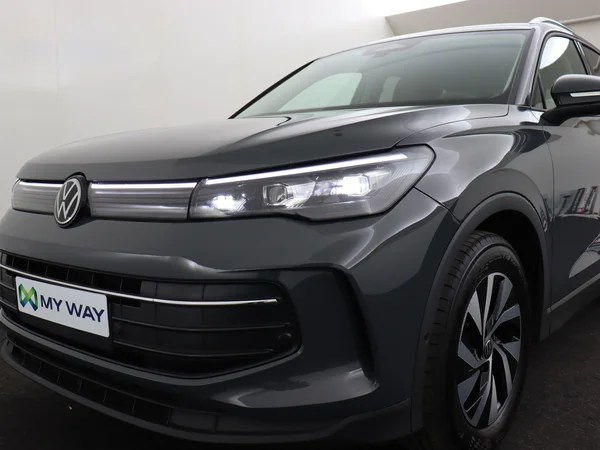 VOLKSWAGEN Tiguan (2025) — foto 3 van 19