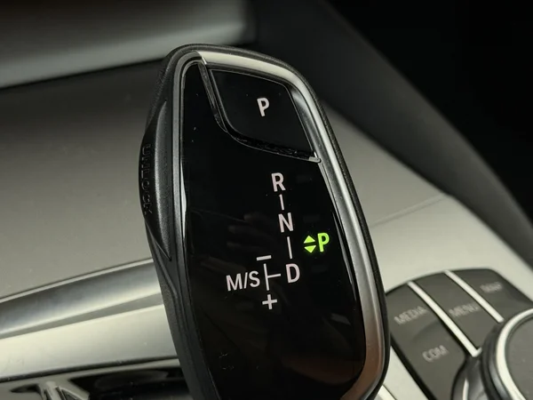 BMW 530 (2022) — foto 4 van 34