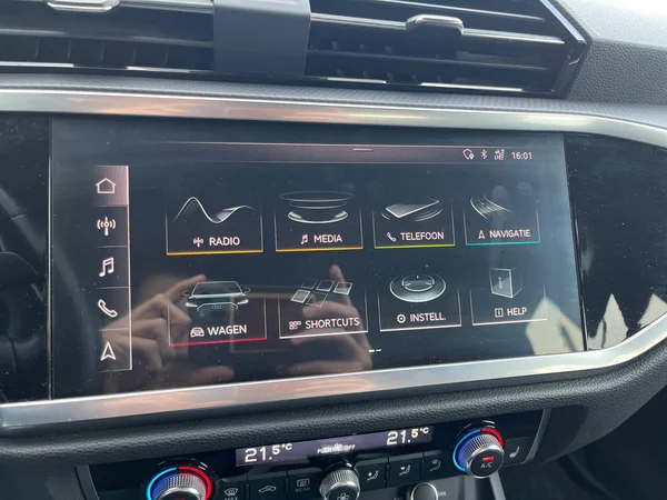 AUDI Q3 (2019) — foto 16 van 23