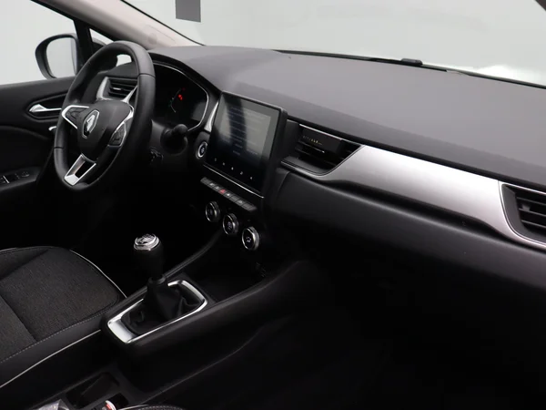 RENAULT Captur (2022) — foto 11 van 16