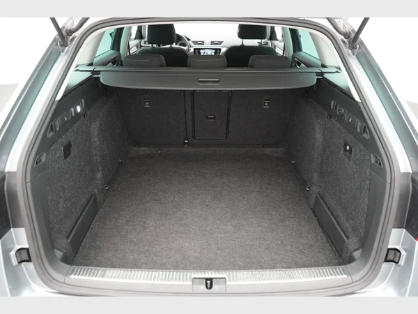 SKODA Superb Combi (2020) — foto 23 van 27