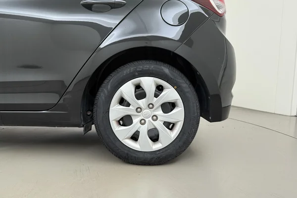 Hyundai i20 (2017) — foto 13 van 16